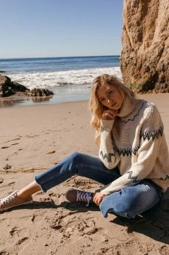 Vervet Bottoms Melissa MR Crop Slim Straight Jean