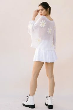 Storia Tops White 3-D Daisy Sweater 9 Storia Tops White 3-D Daisy Sweater