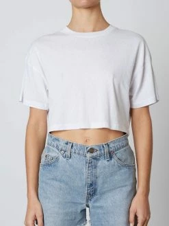 NIA Basic White Cropped Tee